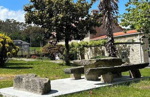 A Bana House | Family house in a quiet rural setting.