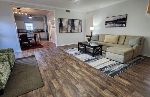 Olive Branch House | Family-Friendly 4BR Home in Olive Branch-POOL, Playground & near Stateline.
