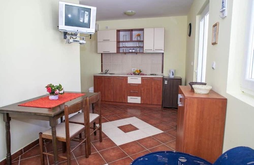 Kotor Municipality Apartment | Charming Seaside Escape in Kotor - One Bedroom Apartment with Garden 3