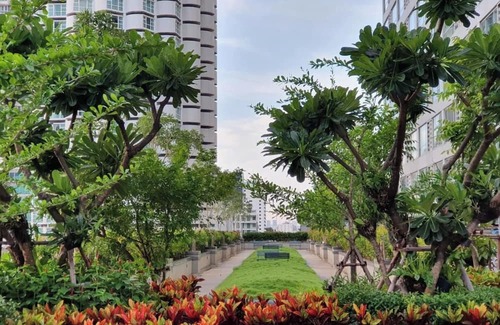 Nana Apartment | 1BR Prime 250m to BTS Nana Pool, Gym, Fast WiFi