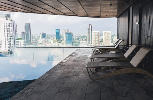 Wattana Apartment | Luxe High-Rise 1BR Sky Pool, Gym, with AC, WiFi