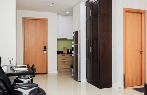 Makkasan Apartment | 1 BR Luxury condo Pool, gym and sauna with fitness room, WiFi