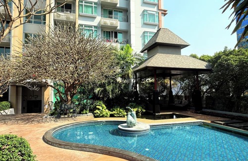 Makkasan Apartment | 1 BR Luxury condo Pool, gym and sauna with fitness room, WiFi