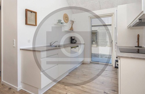 Bønnerup Strand House | Awesome home in Glesborg with jacuzzi