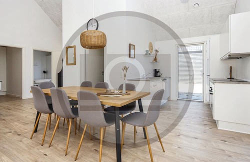 Bønnerup Strand House | Awesome home in Glesborg with jacuzzi