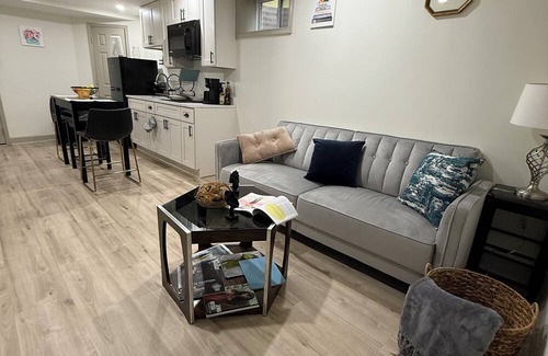 Takoma House | Charming and Convenient Retreat in the vibrant Upper Northwest of DC