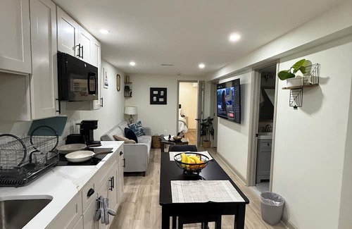 Takoma House | Charming and Convenient Retreat in the vibrant Upper Northwest of DC