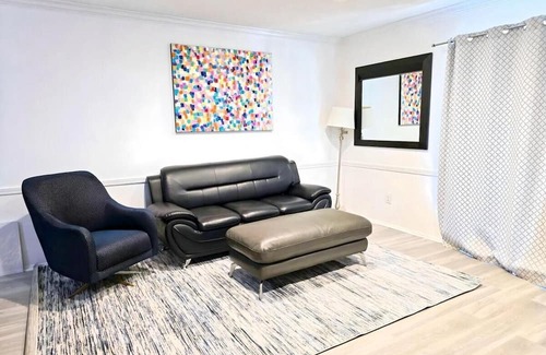 Vickery Meadow Apartment | Chic 1-bedroom apartment in awesome Dallas with WiFi, AC