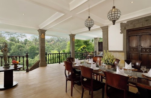 Andong Villa | Spacious 5-Bedroom Jungle-View Villa in Ubud