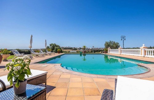 Aljaraque Villa | Exclusive villa in a quiet and private setting