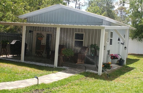Brooksville House | Charming 1-bedroom building in Brooksville with WiFi, AC. Peaceful.