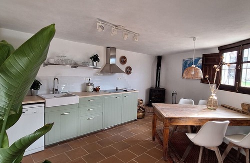 Montefrio House | Comfortable guest house in the interior of Andalusia with private pool.