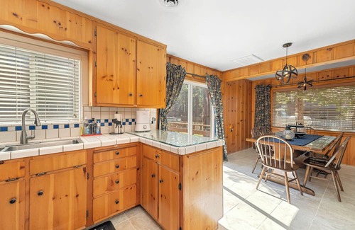 Al Tahoe Cabin | Regan Beach Cabin Retreat: 5BR home 1 block to Regan Beach, Lake Tahoe