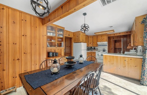 Al Tahoe Cabin | Regan Beach Cabin Retreat: 5BR home 1 block to Regan Beach, Lake Tahoe