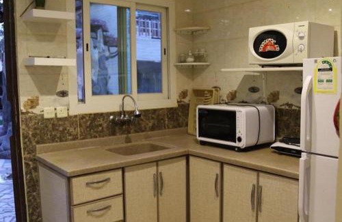 Unaizah House | Fairoozresort