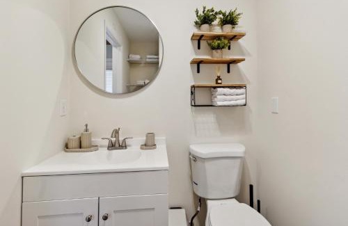 Stuart House | Cozy Stuart City Studio Retreat home