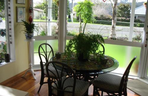 Whitianga Bed & Breakfast | RosalieonAlbert