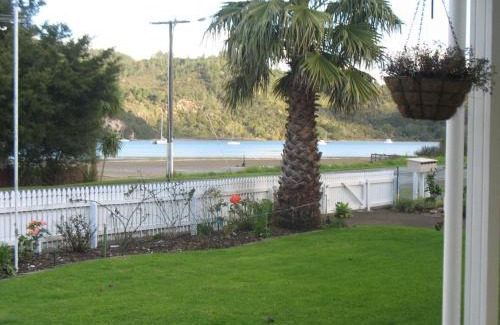 Whitianga Bed & Breakfast | RosalieonAlbert