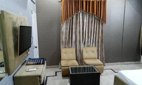 Gulshan-E-Jamal Bed & Breakfast | Venue Guest House Near Millennium Mall
