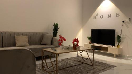 Hafr Al Batin Apartment | غرفة وصالة أنيقة