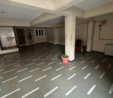 Surat House | Central 3BHK fully furnished house with bath tub.