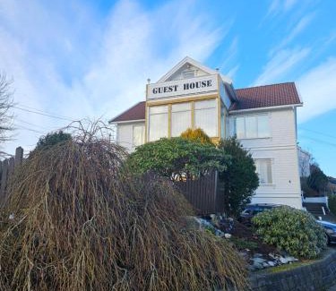 Saeveland House | Guesthouse Karmøy