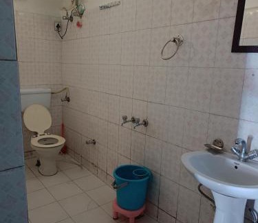 Dhanaulti House | Ashirwad guest house