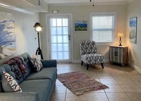 East End House | Pineapple Cottages SGI