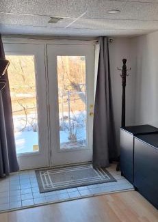 Ottawa Division House | Nature Retreat in the city