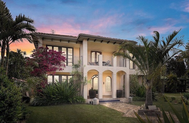 Casa Pacifica - A trip to Spain, 2 Hours From Sydney. Luxury Waterfront Villa, Escape, Relax, Reset.
