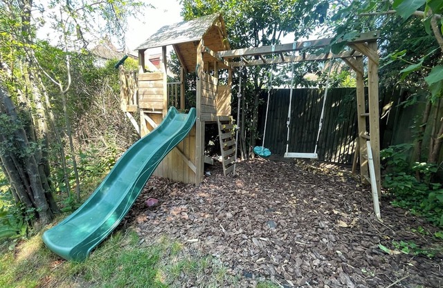 Newly Refurbished 4-bedroom London House 5 Min To Tube With 50m Garden