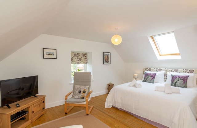 The Bothy at Easter Bendochy Perthshire - sleeps 2 guests in 1 bedroom