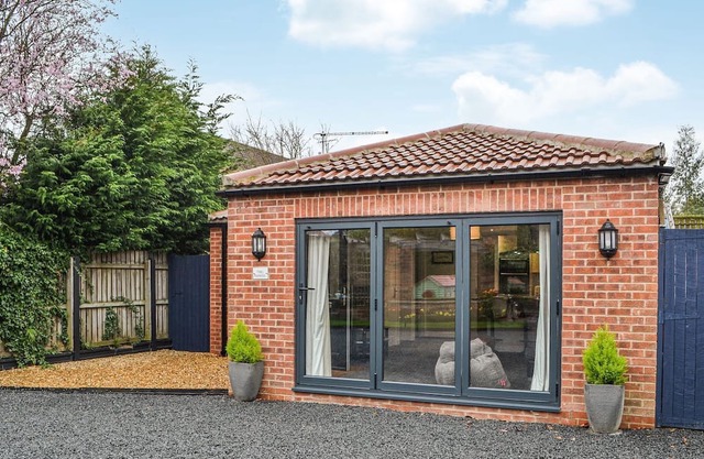 2 bedroom accommodation in Hemingbrough