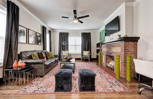Howes Capitol II-Sleek & spacious-walk to OU Med