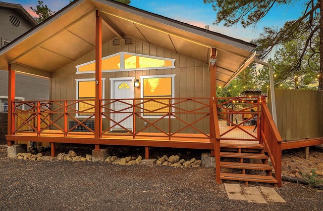 Kiowa Cabin Hideaway 6-guest Mins to Dwtn Trails