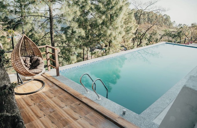 Blue Pine Pool