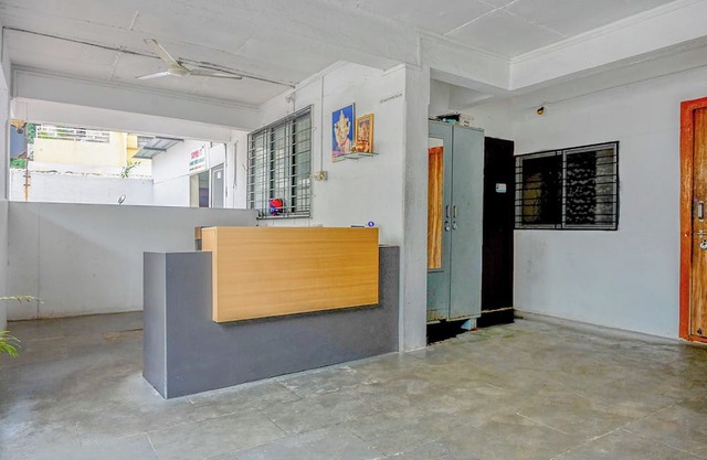 Fabhotel Saraswati Niwas