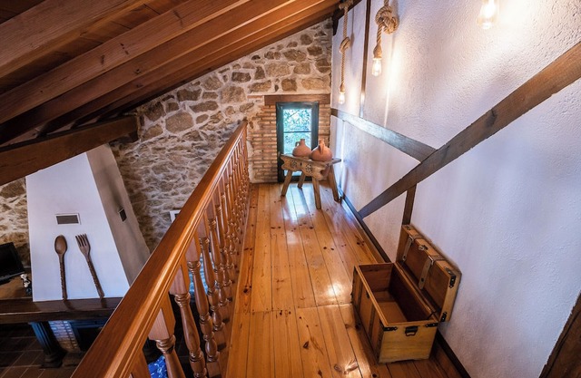 Rural house * Paraje de Yuste. Ideal for families and groups, pets allowed