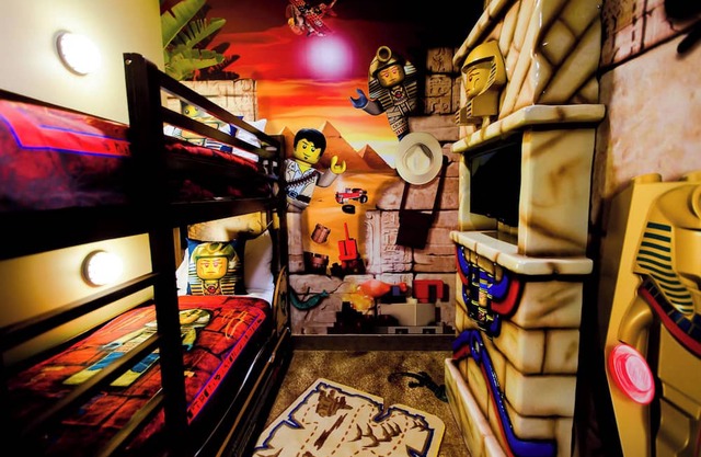 Colorful Room w/ Waterpark & Lego Fun! Free Parkin