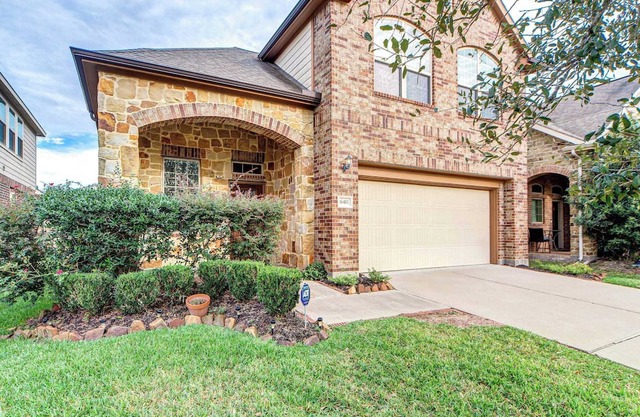 Estate on Tea Tree Dr E#41267
