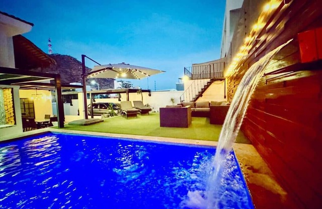 Amazing Home Sleeps 8,Pool, BBQ 5Min Cabo/Marina