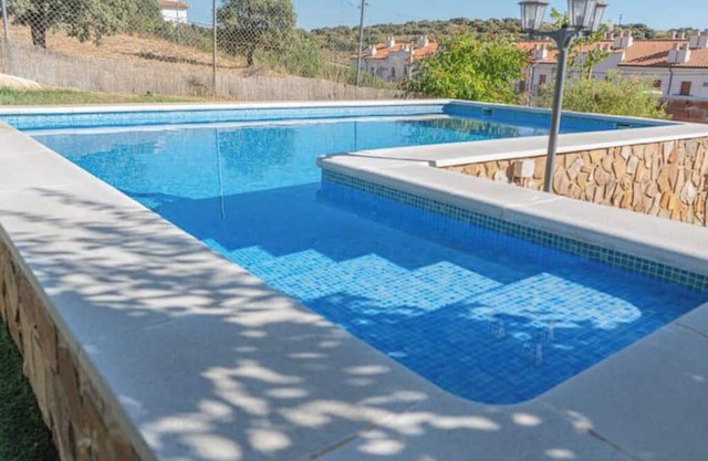 House with pool and private garden