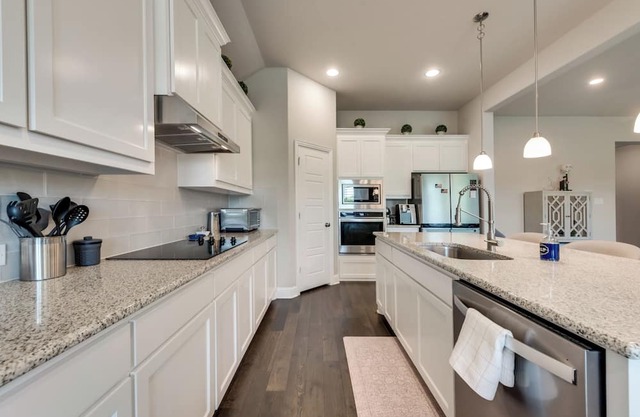 Classy 2334 square foot Luxurious Home