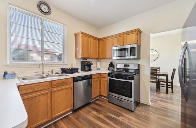 Plainfield Rental - Metcalf Ctn