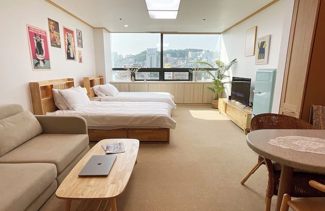 Cozy studio in fantastic Hongdea Seoul, Good view