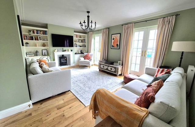 Spacious town house within walking distance of Winchester town centre