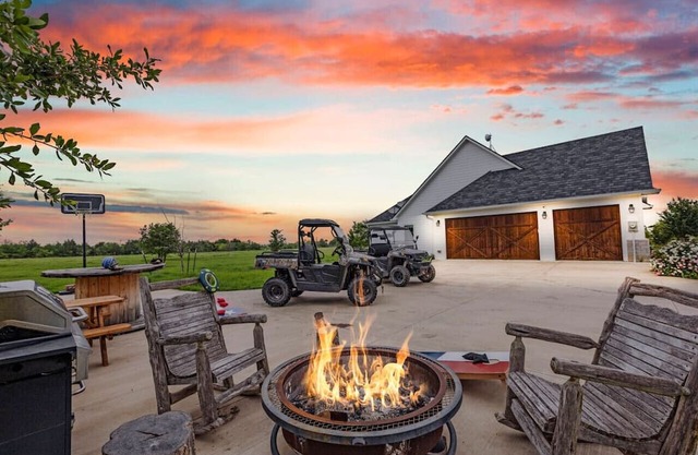 120-Acre Estate:WaterTubing, Livestock,Event Space