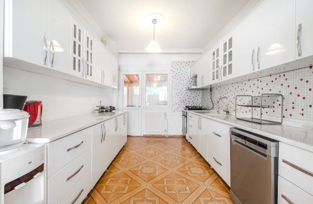 Seaview House w Balcony and Garden in Urla