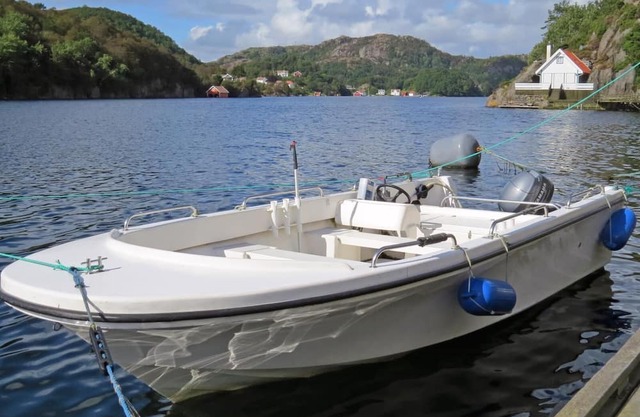 Holiday home "Aurora Ulleroy", island Hidra - there alone location on the island Ulleroy near Flekkefjord, Kirkehamn/Kirkehavn, Norway-Vestagder, Southern Norway, 11 persons, 6 bedrooms, 2 x shower room, utility room and guest toilet, huge jetty,.