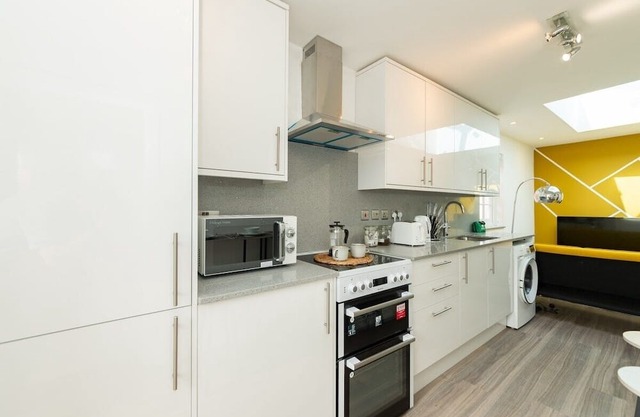 3 Beds Flat |Relocation|Contractors|Leisure